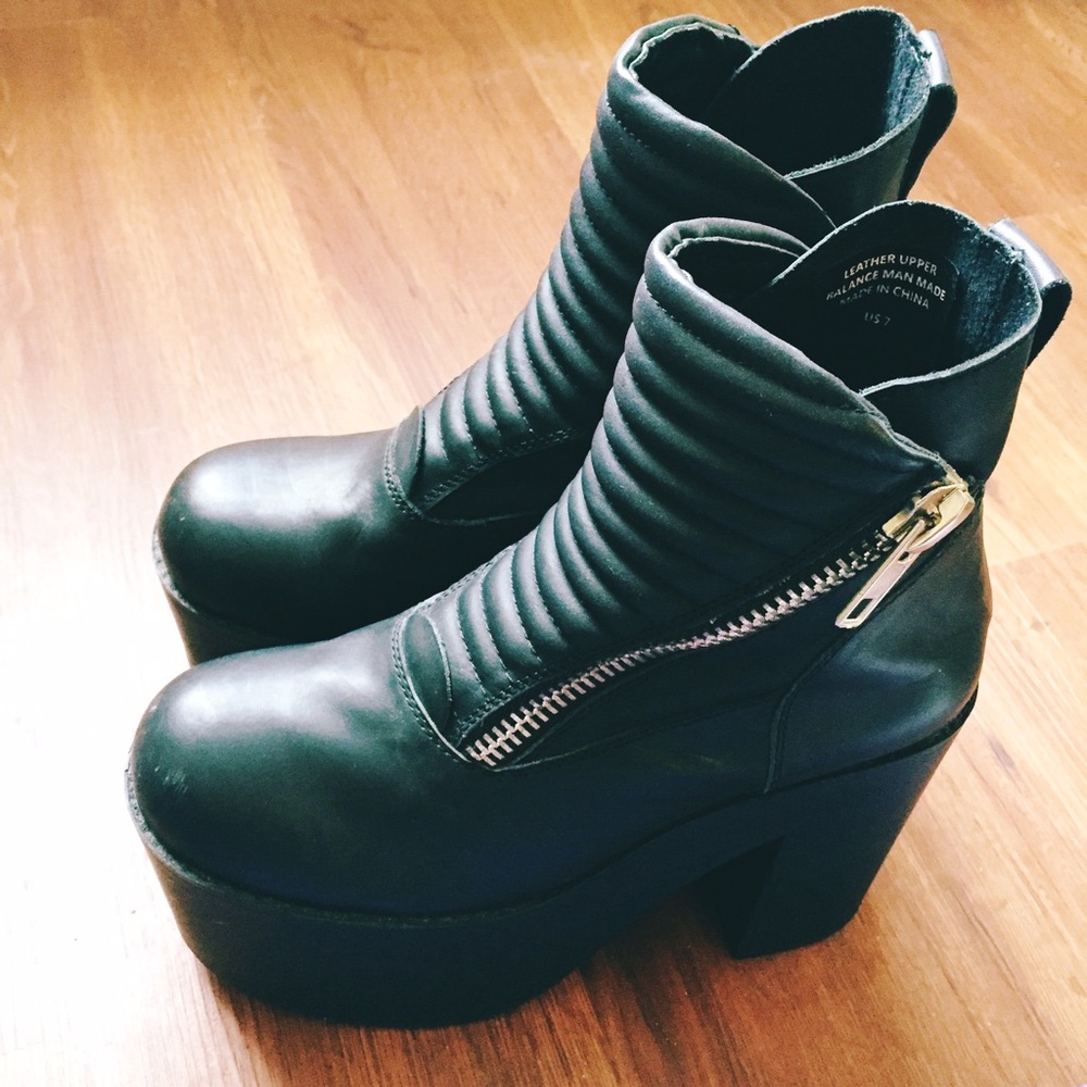 Unif Neo Platform Boots In Black Leather Gem